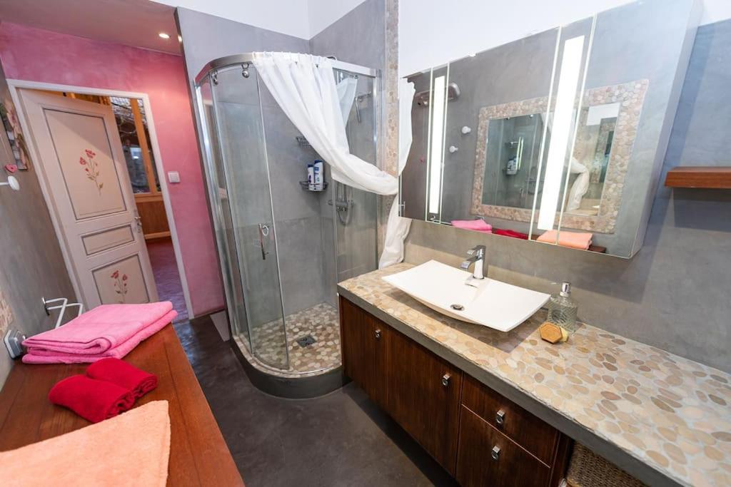 Anna-Maria : Grand Appartement 10 Personnes+Parking Prive -Actif+ Location- มาร์กเซย ภายนอก รูปภาพ