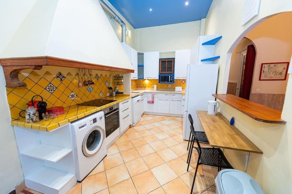 Anna-Maria : Grand Appartement 10 Personnes+Parking Prive -Actif+ Location- มาร์กเซย ภายนอก รูปภาพ