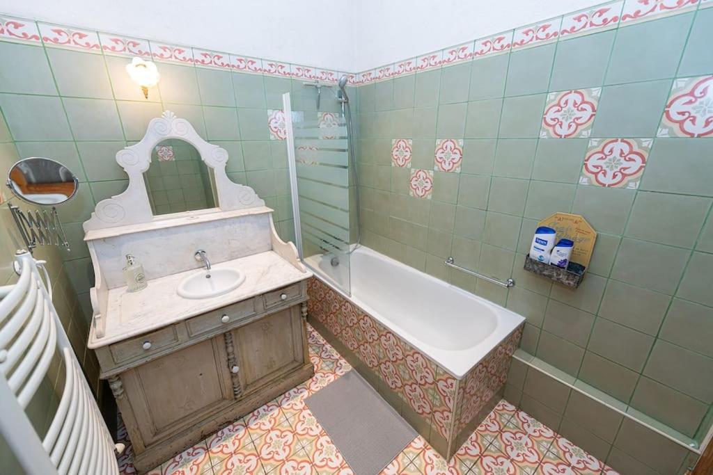 Anna-Maria : Grand Appartement 10 Personnes+Parking Prive -Actif+ Location- มาร์กเซย ภายนอก รูปภาพ